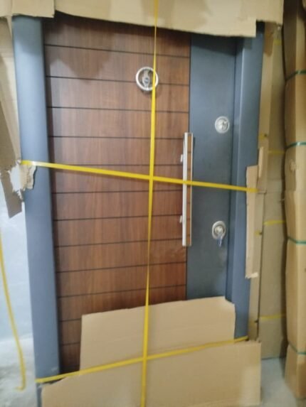Porte d'entrée turque pour appartement  , niveau de villa , aadl